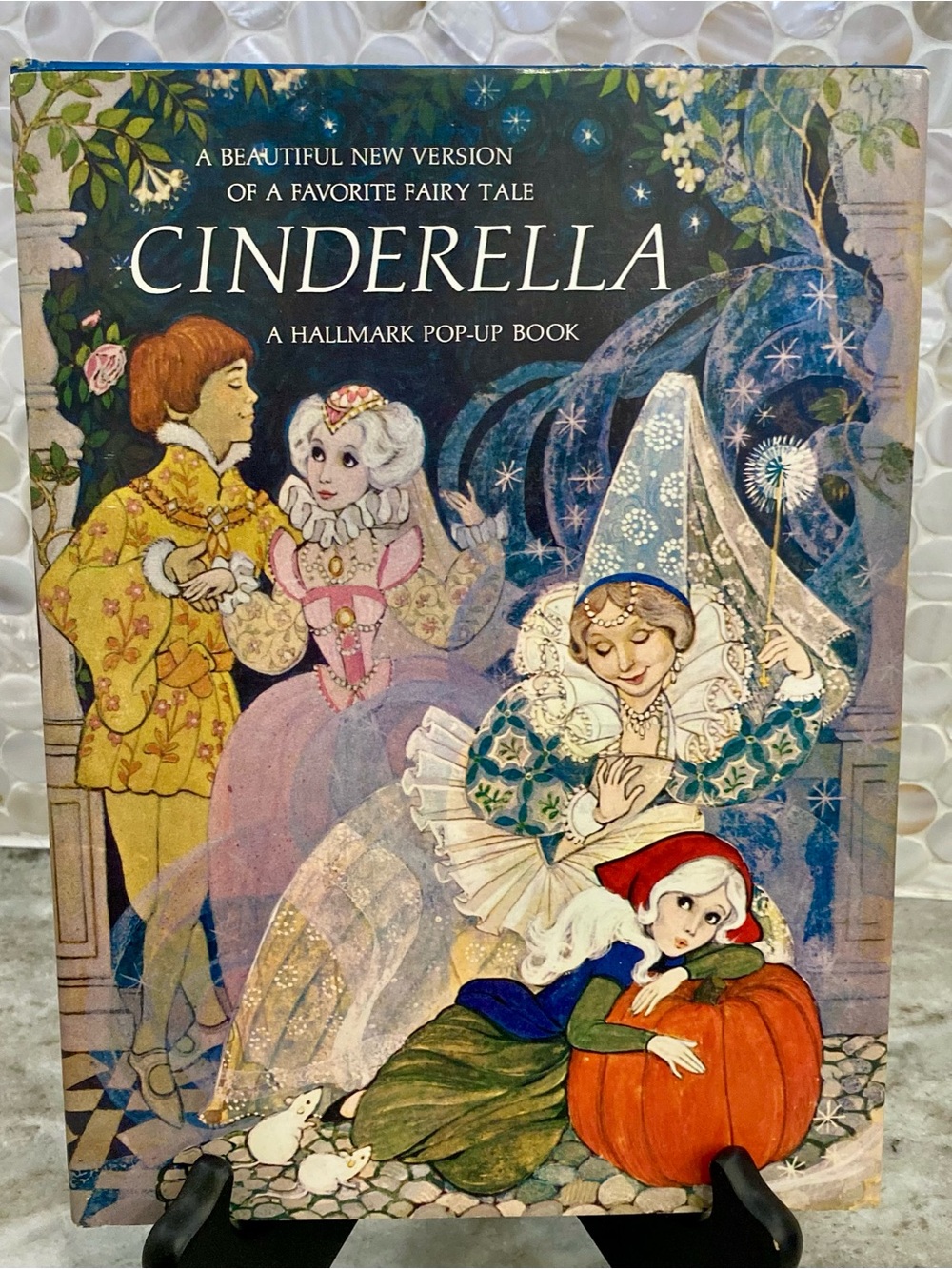 Vintage 1970 Hallmark Cinderella Hardcover 3-D Pop-up Book
